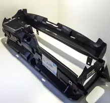 BMW F30 oro kanalas iš už inkstų grotelių į radiatorių Originalus 51747255413