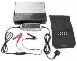 VAG Audi A4 A5 A5 A6 A7 Akumuliatoriaus įkroviklis 5.0 220-240V Akumuliatoriaus diagnostika Originalus 420093050C