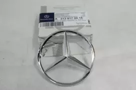 "Mercedes-Benz W212 Estate" galinio bagažinės dangčio ženkliukas "Star" originalus A2128170116