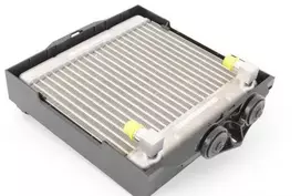 Variklio alyvos aušintuvas BMW 5 F07 GT F10 F11 6 F06 F12 F13 7 F01 F02 F03 Originalus 17217572542
