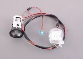 BMW Žvakės Lizdas Su LED F10 F11 F06 F12 F13 X5 E70 E71 F15 F85 Originalus 61349136468