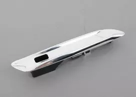 BMW 5 serijos F10 LCI F11 LCI priekinio kairės pusės sparno apdaila 51137336647 Originali