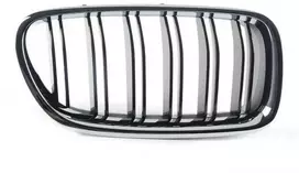 BMW F10 priekinio radiatoriaus inksto M grotelės dešinės pusės originalios 51138057224