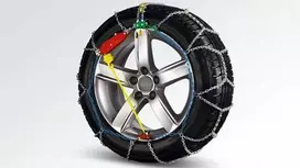 VAG Audi Priedai A3 A4 A5 A6 225/55 R16 215/55 R17 Sniego grandinės 4F0091365 Originalios