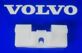 "Volvo S60", "V70", "XC70" stogo ir priekinio stiklo apdailos spaustukas, baltas, originalus 9190981