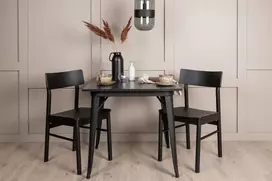 Venture Design Valgomojo stalo ir kėdžių komplektas Tempe valgomojo stalas ir Montros valgomojo kėdė juodas MDF ir guminė mediena juoda