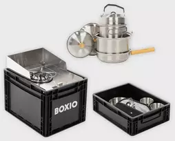 BOXIO dujinė stovyklavimo viryklė su 1500 W galia, 4 dalių nerūdijančio plieno indų komplektu ir vėjui atsparia apsauga, BOX-COOK-M-10