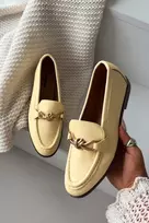 Boto Moteriški elegantiški gelsvi mokasinai su papuošimu