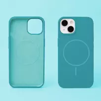 TFO Silicone Slim phone case with MagSafe support for iPhone 14, green