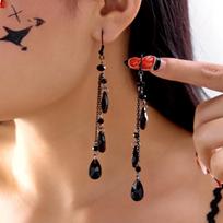 Vintage Halloween Earrings Minimalist Black Crystal Blood Drop Fringe Dangle Goth Jewelry For Women Men Elegant Party Accessory