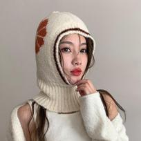 Wool Flower Balaclava Hat Windproof Knitted Pullover Hat Cute Ear Protection Hat  Female/Girls smėlis