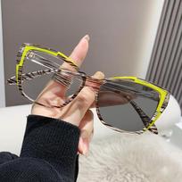 Elegant Ladies' Color Changing Cat Eyes Anti Blue Light Glasses With Fashionable Color Block Design And Flat Lens photochromic