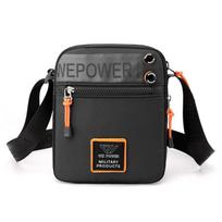 Water-Resistant Men's Crossbody Bag juoda