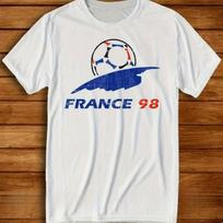 Vyriški retro futbolo marškinėliai iš Prancūzijos 98 m. su oficialiu logotipu ir numeriu 98. Vintažinio futbolo marškinėlio dizainas. Patogūs marškinėliai XL