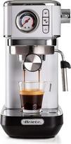 "Ariete Espresso Slim Metal 1381", kavos aparatas su manometru, suderinamas su kavos milteliais ir ESE padėkliukais, maksimalus 15 barų slėgis, 1 arba 2 puodelių filtras, kapučino antgalis, 1300 W, baltos spalvos