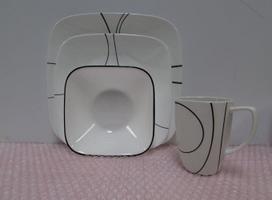 "Corelle" paprastų linijų kvadratinis 16 vnt. pietų rinkinys