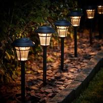 "Lights4fun" 6 LED saulės žibintų rinkinys - šiltos baltos spalvos sodo žibintai, skirti naudoti lauke - saulės energija varomi dekoratyviniai žibintai sodui, terasai ir balkonui