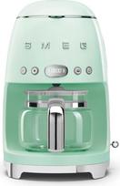 "Smeg", DCF02PGEU, filtruotas kavos aparatas, aromato ir automatinio paleidimo funkcija, stiklinis indas iki 12 puodelių, 2 intensyvumo lygiai, palaikymo šiltuoju režimu funkcija, 1050 W, pastelinės žalios spalvos