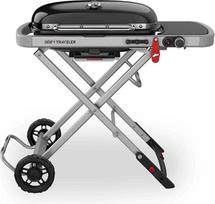 "Weber Traveler" dujinė kepsninė / sulankstoma nešiojamoji dujinė kepsninė su ratukais, automatiniu dangčio užraktu ir integruotu termometru, 1 degiklis, 111 cm pločio, 2065 cm² kepsninės plotas, juoda