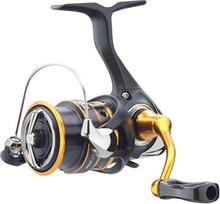 DAIWA 24 Iprimi LT, itin lengva upėtakių žūklės ritė, su priekiniu bėgiu