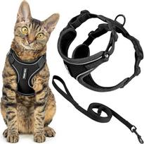 Geriausi naminių gyvūnėlių reikmenys "Voyager" rinkinys "Escape Proof Cat" diržai su 5 pėdų ilgio pavadėliu Atspindinčios siūlės Neopreninė rankena mažoms vidutinėms didelėms katėms Juoda vidutinė (krūtinė 41,9