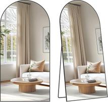 SONGMICS viso ilgio veidrodis 180 x 80 cm išlenktas stovintis veidrodis Aliuminio lydinio rėmas Grūdintas stiklas Miegamojo kambario spinta Matinė juoda LFM061BD01