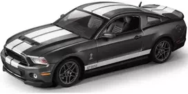 MCU „Ford Shelby GT 500“ nuotolinio valdymo automobilis 1:24 su žibintais