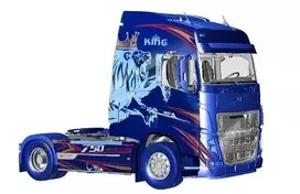 Italeri Volvo FH4 Globetrotter vidutinis stogas 1/24 plastikinis rinkinys