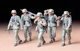 Tamiya Vokiečių kulkosvaidžio įgula žygyje 1/35 figūrėlių rinkinys (35184)