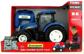 TOMY Britains traktor New Holland RC T6 43305 /2