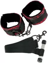 CalExotics Scandal Door-Restraint Handcuffs Juodas-Raudona Adjustable 73.75cm