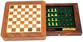 Italfama MAGNETINIAI šachmatai su medine dėže ir stalčiumi + ŠAŠKĖS. 13,5x13,5cm., karalius: 1,8cm.