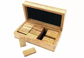 Deco Gifts Elegantiškas medinis domino rinkinys su dėžute – mango medis, 28 kaladėlės