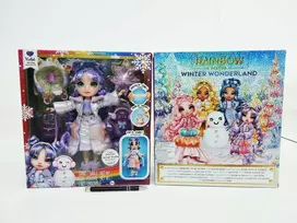MGA 120865-EUC „Rainbow High Winter Wonderland“ lėlė – violetinė
