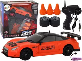 Lean Toys Nuotoliniu būdu valdomas sportinis automobilis 1:24 su keičiamais ratais