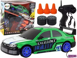 Lean Toys Nuotoliniu būdu valdomas sportinis automobilis 1:24, žalias, su keičiamais ratais