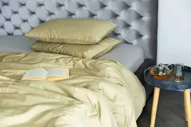 MIEGO GURU PREMIUM satino patalynės komplektas “Light rusvai gelsvas” (TC300) 160x200cm