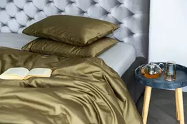 MIEGO GURU PREMIUM satino patalynės komplektas “Royal Olive” (TC300) 180x200cm