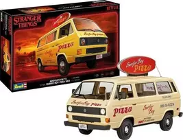 Revell Stranger Things Volkswagen T3 Surfer Boy 1/25 surinkimo modelis