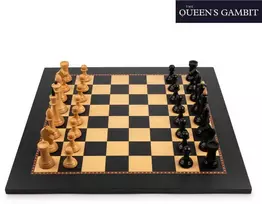 The Queen's Gambit šachmatų rinkinys