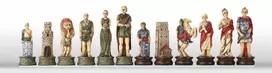 Italfama Šachmatų figūros ROMĖNAI prieš GLADIATORIUS. Aukštis: 8cm., diametras: 2,6cm.