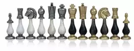 Italfama Metalinės ir dekoruotos medienos šachmatų figūros. Aukštis: 10,3cm., diametras: 2,8cm.