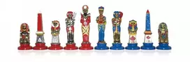 Italfama EGIPTAS: spalvintos metalinės šachmatų figūros. Aukštis: 9,5cm., diametras: 3cm.