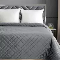 Eurofirany Plieno pilkos spalvos aksominė dekoratyvinė lovatiesė, 220x240 cm, didelėms dvigulėms lovoms, su dekoratyviniu dygsniavimu, lengva 250 g/m², miegamojo užtiesalas Lovatiesė