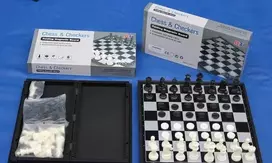 Magnetiniai vidutinio dydžio šachmatai ir šaškės