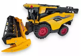 Didelis New Holland kombainas vaikams – su judančiomis dalimis ir važiavimo funkcija