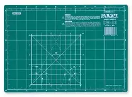 OLFA pjaustymo kilimėlis A4, 2 mm, dvipusis, cm/coliai, 300×210 mm CM-A4
