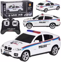Nuotoliniu būdu valdomas policijos automobilis BMW X6, baltas
