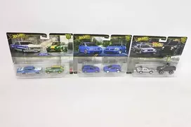 Mattel Hot Wheels Premium komplektas 2 pojazdów 2004 Volkswagen Golf R32 Volkswagen Golf MK7