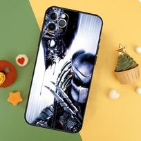 Alien Predator Funda For iPhone 11 12 13 14 16 15 Pro Max Mini XS Max X XR SE2 7 8 14 16 15 Plus Phone Case For iPhone 15 Pro